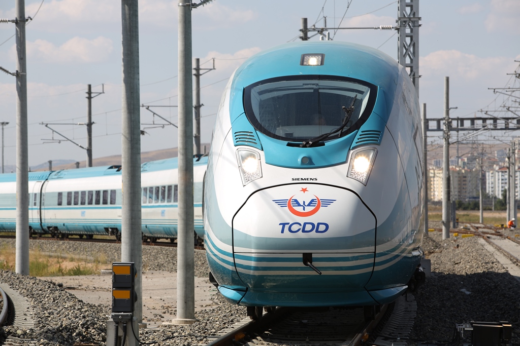 Die Türkische Staatsbahn TCDD bestellt 10 weitere Velaro-Hochgeschwindigkeitszüge / Turkish State Railways orders further 10 Velaro high-speed trains