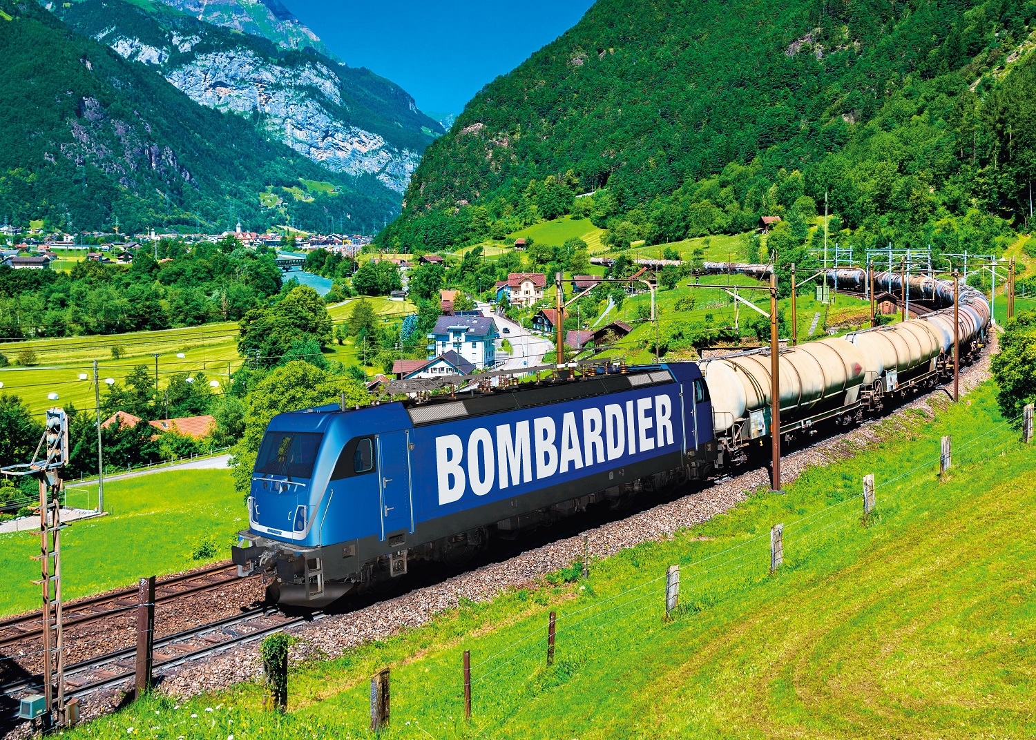 Freight train climbs up the Gotthard railway. The traffic will be diverted to the Gotthard Base Tunnel in December 2016.